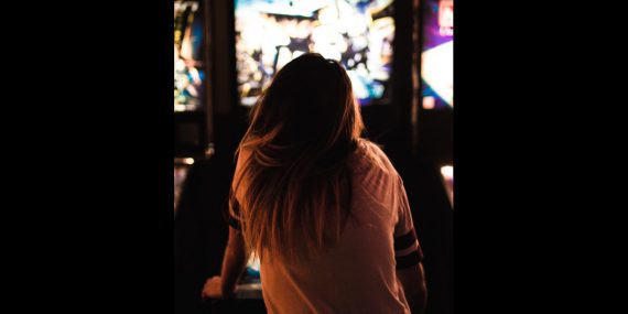 arcade_girl